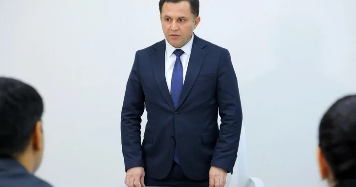 Новоназначенный замминистра здравоохранения НАР представлен коллективу