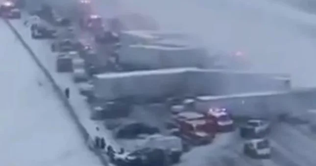 ABŞ də zəncirvari qəza 50 avtomobil toqquşub