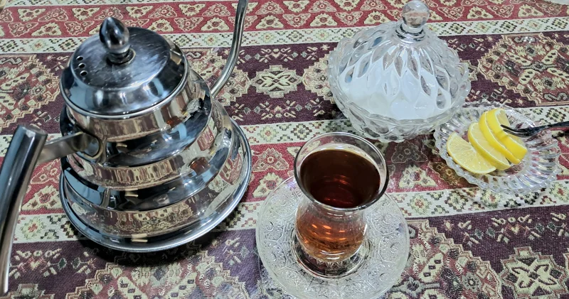 Çaynik çayı limon və şəkərlə daha faydalı hesab olunur