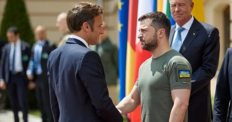 Zelenski Makron danışıqları başladı