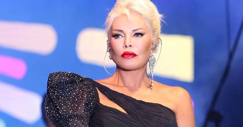 Ajda Pekkanın son halı MÜZAKİRƏ YARATDI VİDEO