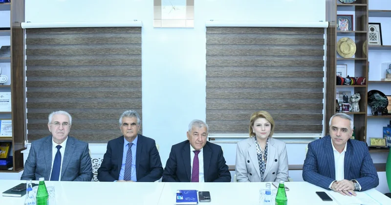 Rektor türkiyəli alimlərlə görüşdü FOTOLAR