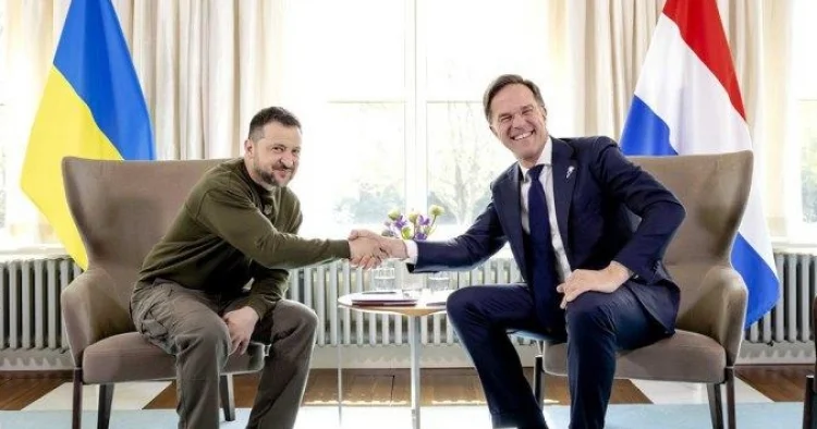 Zelenski ilə Mark Rutte arasında telefon danışığı olub