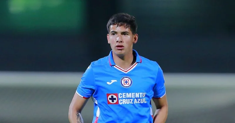 “Benfika” 31 yaşlı müdafiəçi alır İdmanXəbər