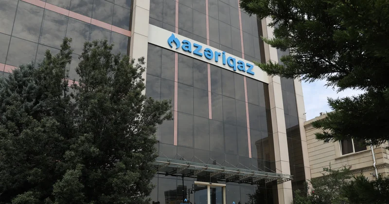 “Azəriqaz”da kadr dəyişikliyi ilə bağlı QALMAQAL 29 illik əməkdaş niyə başqa yerə GÖNDƏRİLDİ? FOTO