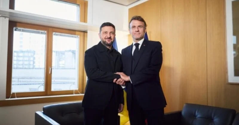 Zelenski Fransada səfərdədir