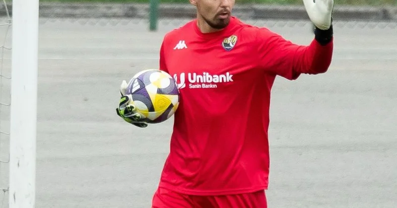 Кяпаз попрощался с польским голкипером, выплатив компенсацию