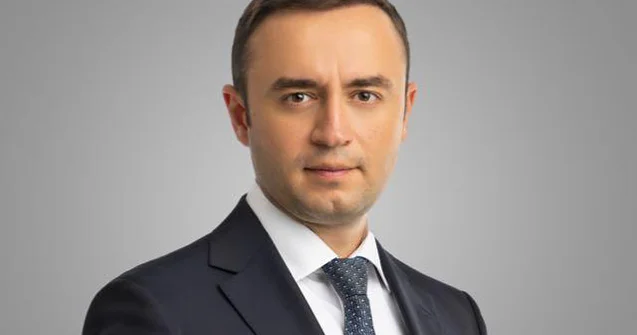 “Müxalif düşüncədə olmaq o demək deyil ki, dövlətinə xəyanət edə bilərsən”