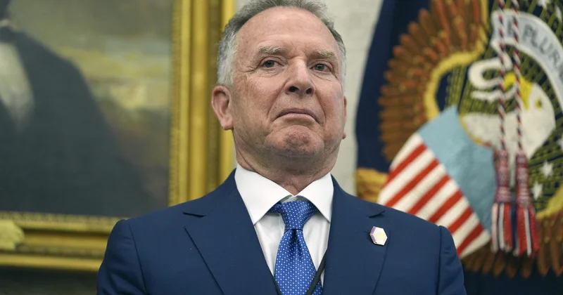 Stiven Vitkoff Rusiyaya yola düşüb