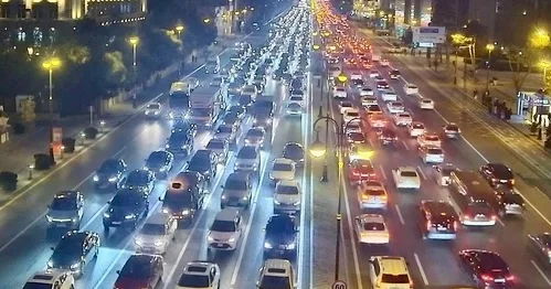 Bakının bu yollarında tıxac var SİYAHI