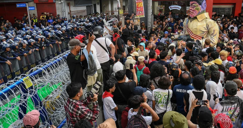 Чучело президента Маркоса в борьбе с коррупцией объектив