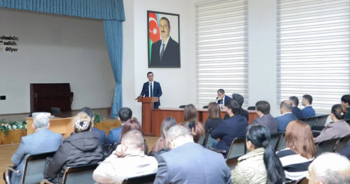 İstehlak bazarındakı sahibkarlarla görüş keçirilib