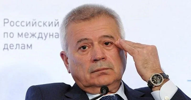 Vahid Ələkbərov bu il 2,58 milyard dollar itirib “Bloomberg”