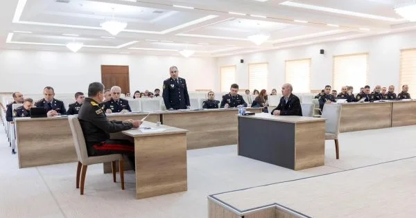 Vilayət Eyvazov Gəncədə 384 vətəndaşı qəbul edib, rəislərə taşırıq verib Polis olmaq istəyən 382 nəfər isə... (VİDEO)