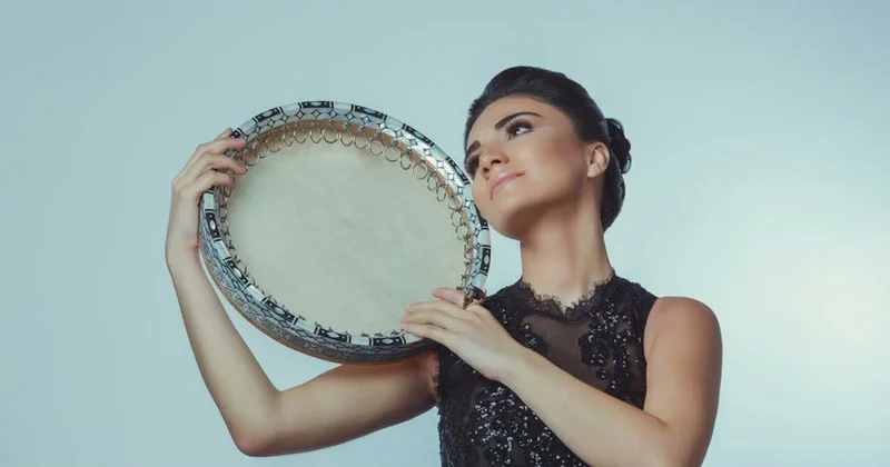 Əmiqızı oğlan məşhur müğənnilər KÜSÜLÜDÜRLƏR: Biri xanəndə və Əməkdar artistdir