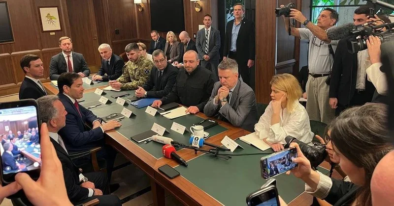 Ukraynanın nazir müavininin ABŞ dakı danışıqlarda dilxor görkəmi narahatlıq doğurdu, amma... FOTOLAR