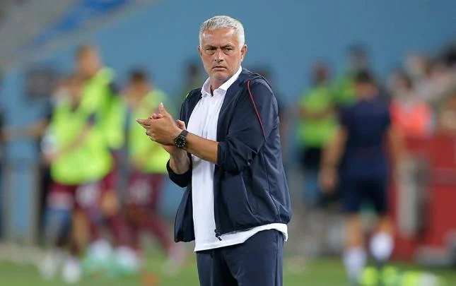 Mourinyo Fənərbaxçaya niyə baş məşqçilik edir?