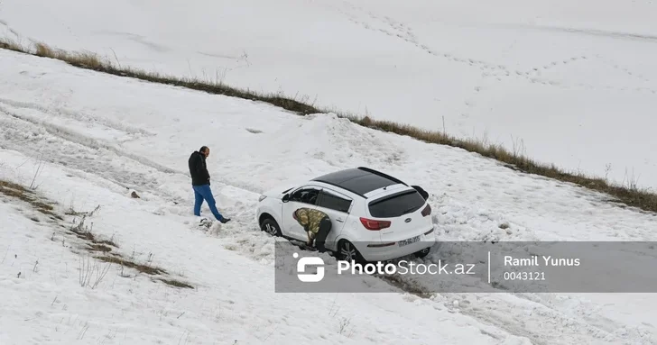 Транспортное сообщение нарушено в горных селах Гёйгёля из за снегопада