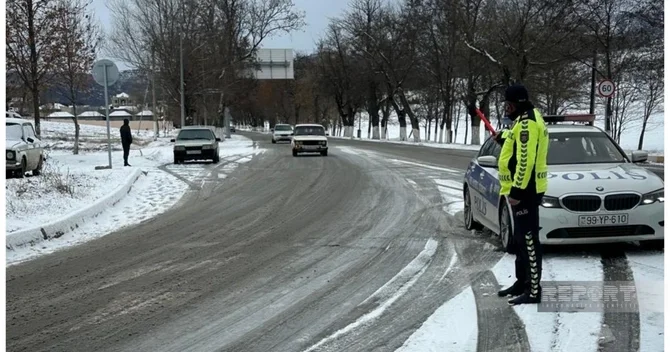 Havaya görə qərb bölgəsində avtomobil yollarında hərəkət çətinləşib