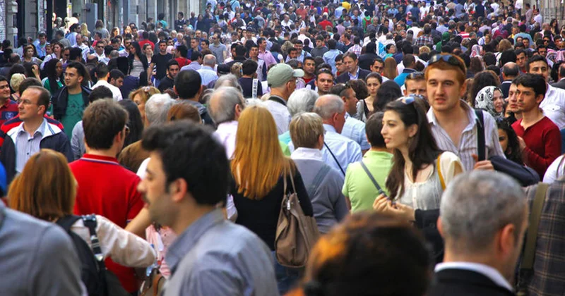 Dünya əhalisinin sayı rekorda yaxınlaşır
