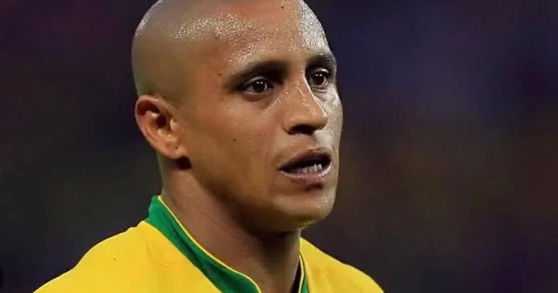 Futbol əfsanəsi əməliyyat masasında