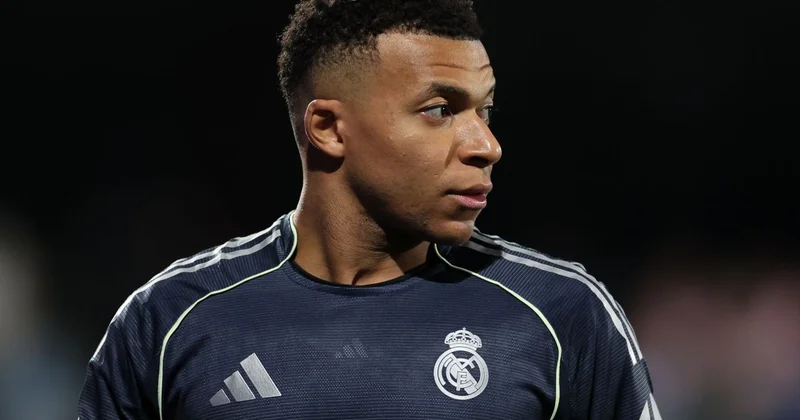 Mbappe diz zədəsi ilə ümumilikdə 270 dəqiqə meydanda olub