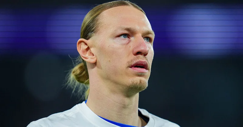 PSJ nin qapıçısı Safonov zədəsini uzadıb