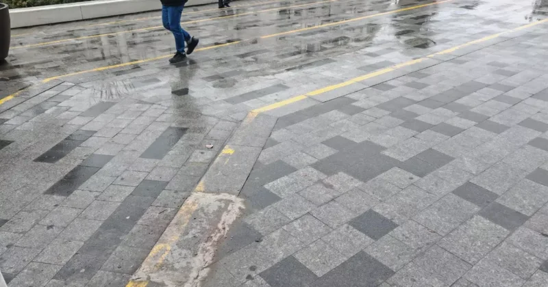 Оперативно устранена проблема пешеходов в центре Баку ФОТО