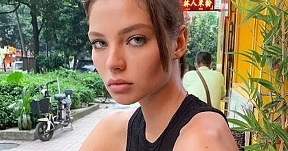 Kafelnikova şounu çılpaq açdı, Sobçak 2000 ci illəri geri qaytardı və...