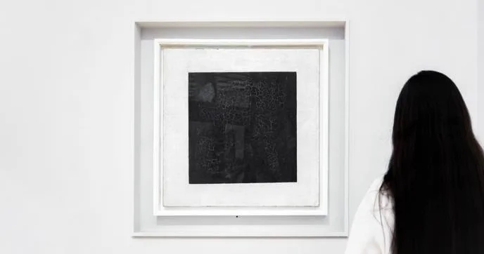 Bu rəsm əsərinə uzun müddət baxan adam PARALEL dünyaya keçir