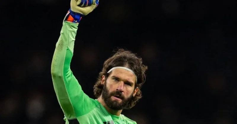 Liverpul un qapıçısı Premyer Liqada 100 cü dəfə qapısını toxunulmaz saxlayıb