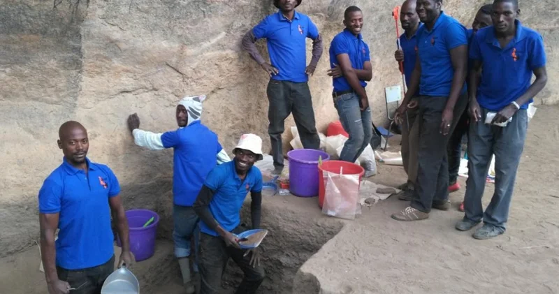 Arxeoloqlar insan qalıqlarının olduğu dünyanın ən qədim məzarını tapdı