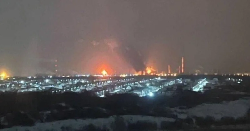 Ukrayna Rusiyanın əsas sənaye mərkəzilərindən birini VURDU