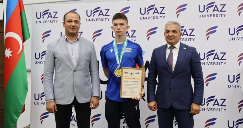 Глава федерации: Для нас большая честь видеть, как президент Азербайджана награждает саватиста