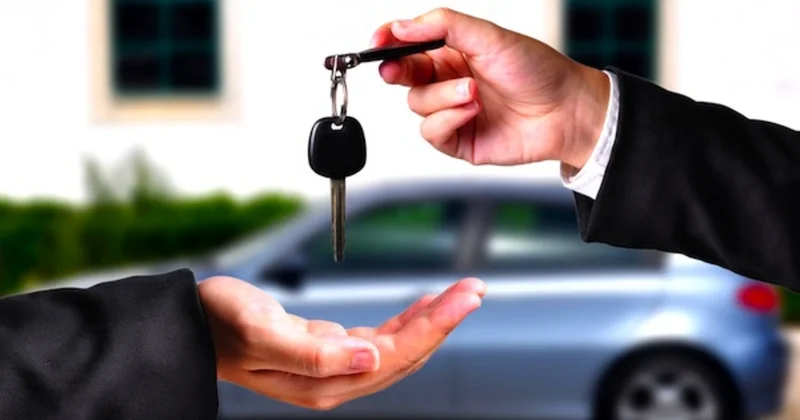 Avtomobil almaq üçün 30 min manatdan çox pul ödədi Aldadıldığını iddia etdi