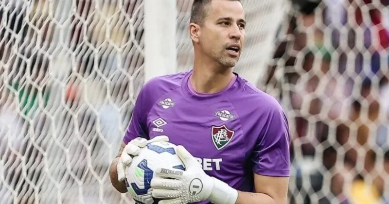 45 yaşlı rekordçuya yeni müqavilə