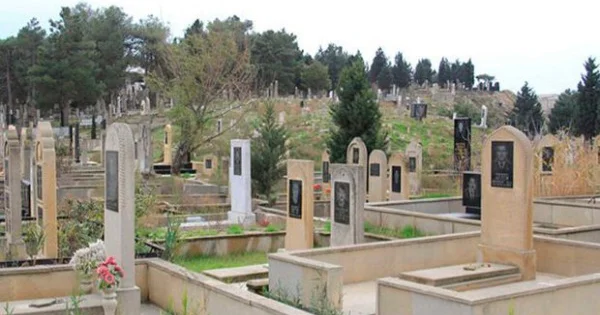 Qəbiristanlığa uşaq aparmaq düzgündür? İslam dini deyir ki…