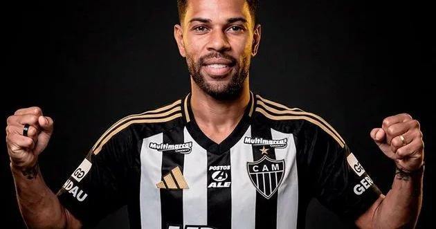 Braziliya millisinin üzvü ölkəsinə qayıtdı RƏSMİ