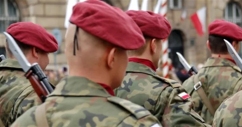 В Польше призовут сотни тысяч человек на службу и военные сборы