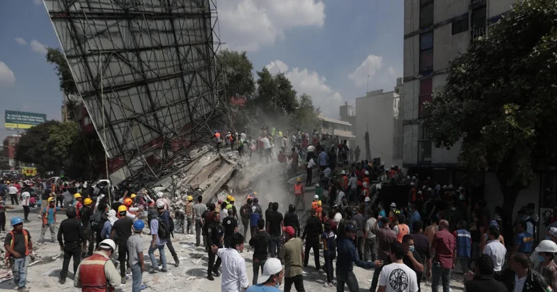 Mexikoda zəlzələ nəticəsində 12 nəfər xəsarət alıb