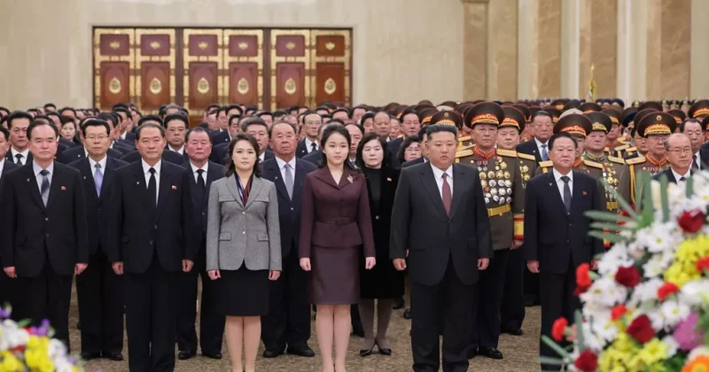 Дочь Ким Чен Ына посетила мавзолей Кумсусан: символ преемственности власти?