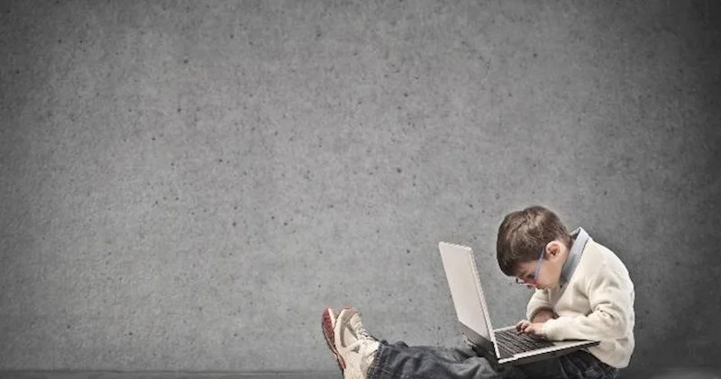 Uşaqlar hansı yaşlarda kompüterdən istifadə edə bilərlər?