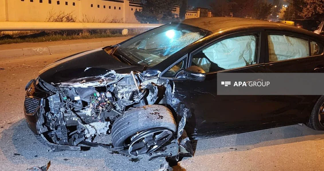 Bakıda qayda pozan sürücülər ağır qəza törədib, xəsarət alanlar var FOTO