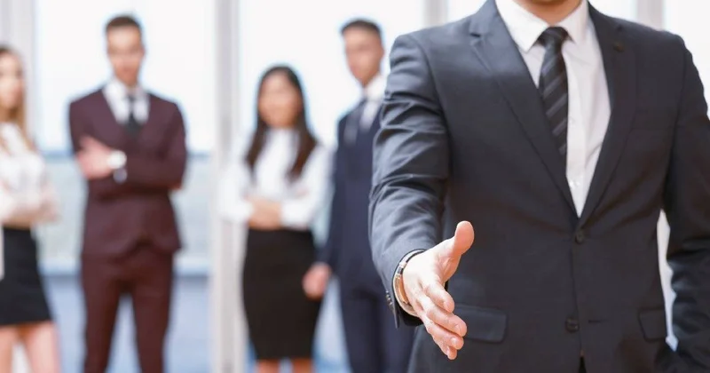 Dövlət qurumlarında çox sayda ixtisarlar var Fazil Mustafa