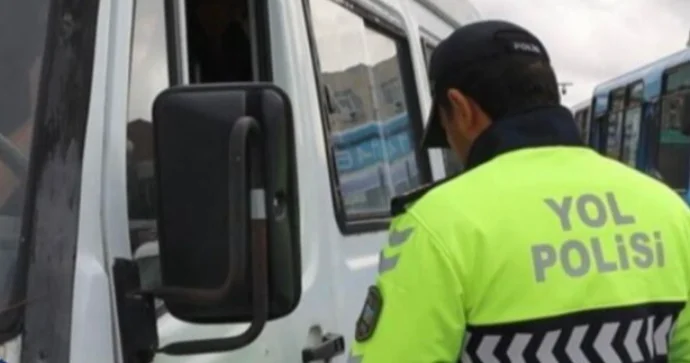 Yol polisi sərnişindaşıma ilə bağlı Biləsuvarda reyd keçirdi Qayda pozanlar cərimələndi FOTO