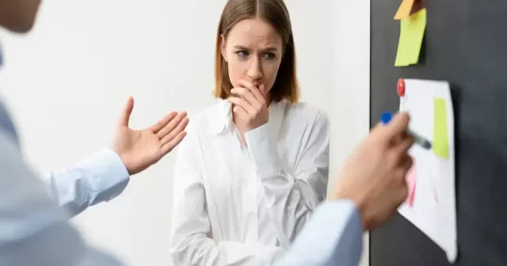 İkili mənliklə yaşamaq: avtoritarizm psixikamıza nə edir?