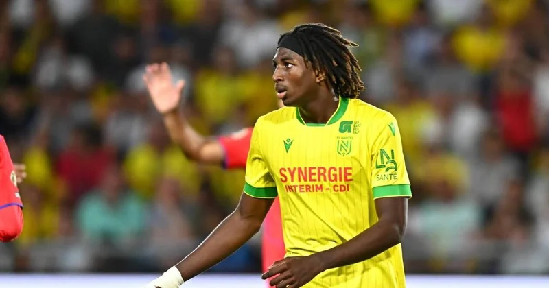 Çelsi dən gözlənilməz müdafiəçi həmləsi