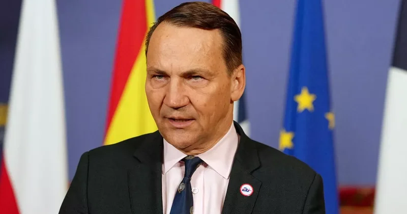 Сикорский пообещал Трампу Нобелевку за мир для Украины при одном условии