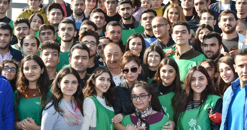 Keçmişdən güc, bu gündən ilham alaraq sabaha doğru