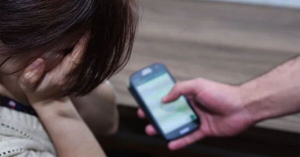 Arvadının telefonunda yad kişiyə aid fotoşəkil tapdı və…